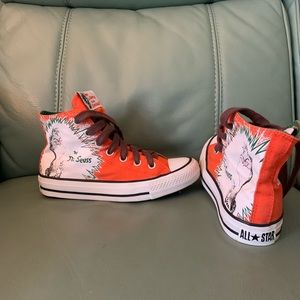 Hi-top Grinch Converse sneakers unisex 4 women 6